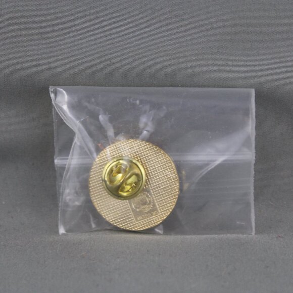 Montreal Expos Pin (VTG) - Team Logo Round Pin - Stamped Pin - Picture 2 of 3